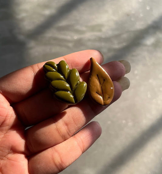 Autumn Leaf Pins/Magnets ππ