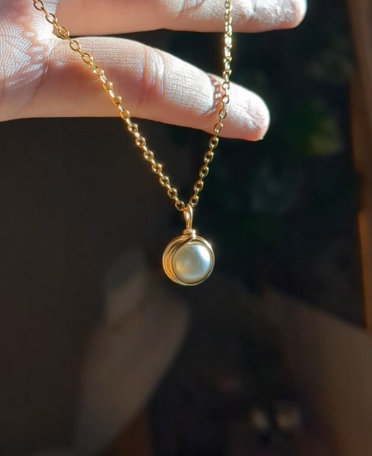 Minimalist Round Pendant Necklaces β¨