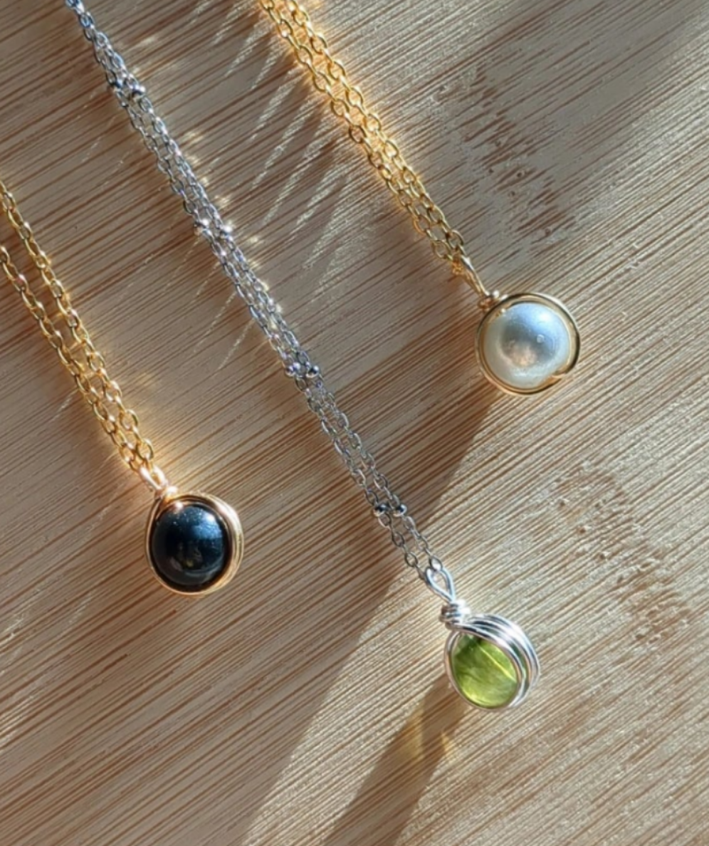 Minimalist Round Pendant Necklaces ✨