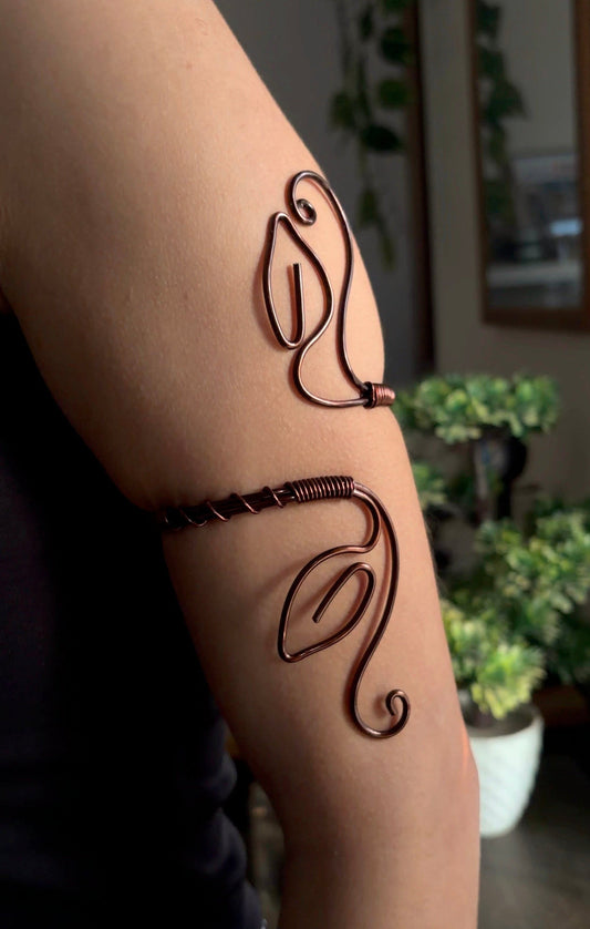 Leaf Arm Cuff π