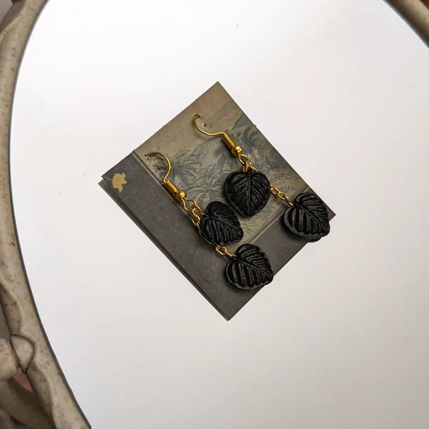 Classic Leaf Earrings ๐ฟ