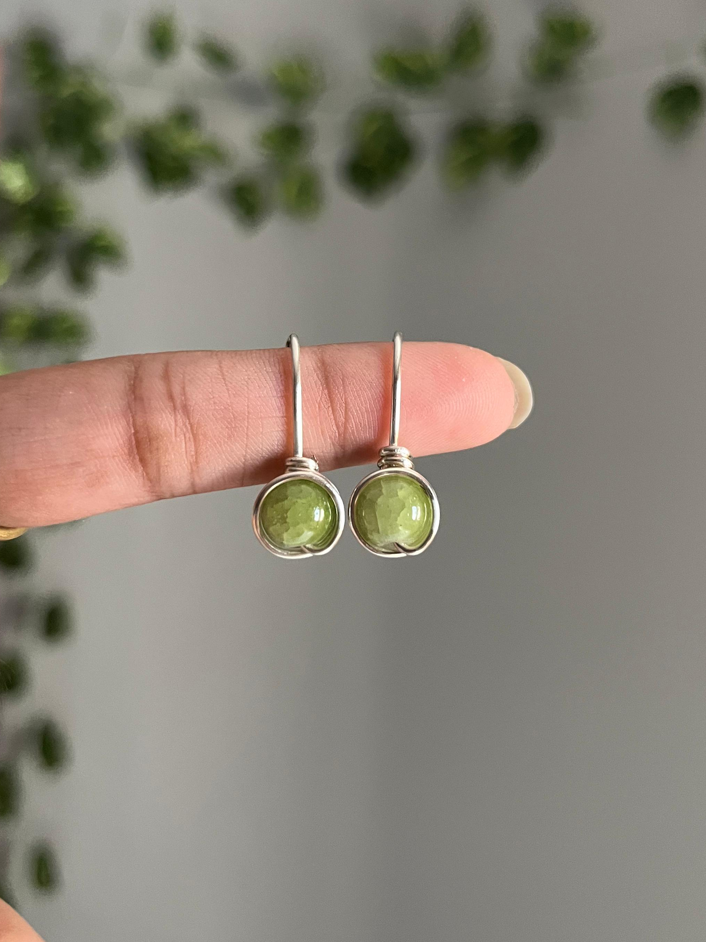 Minimal Wire Glass Bead Earrings π€