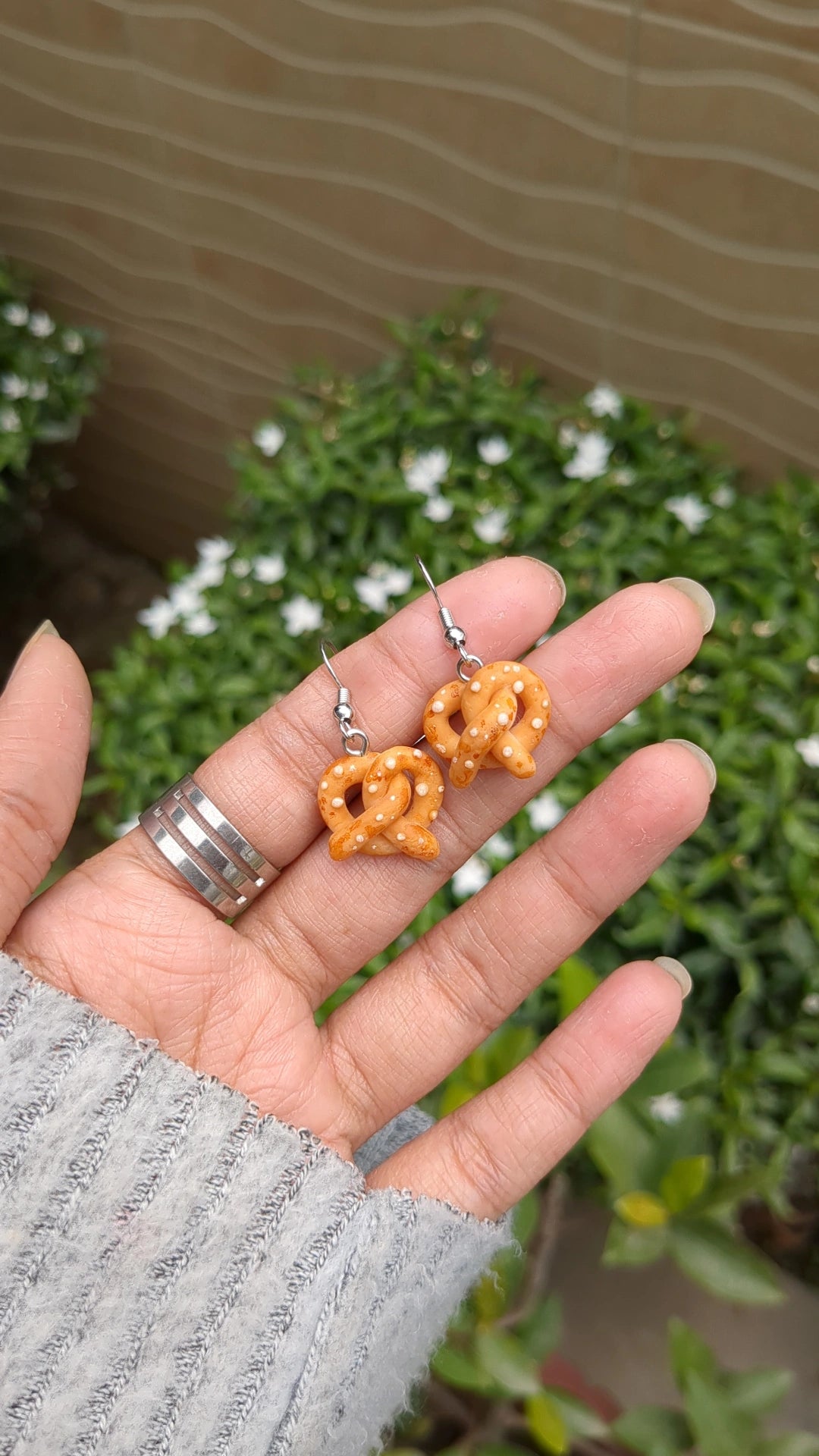 Pretzel Earrings 🥨