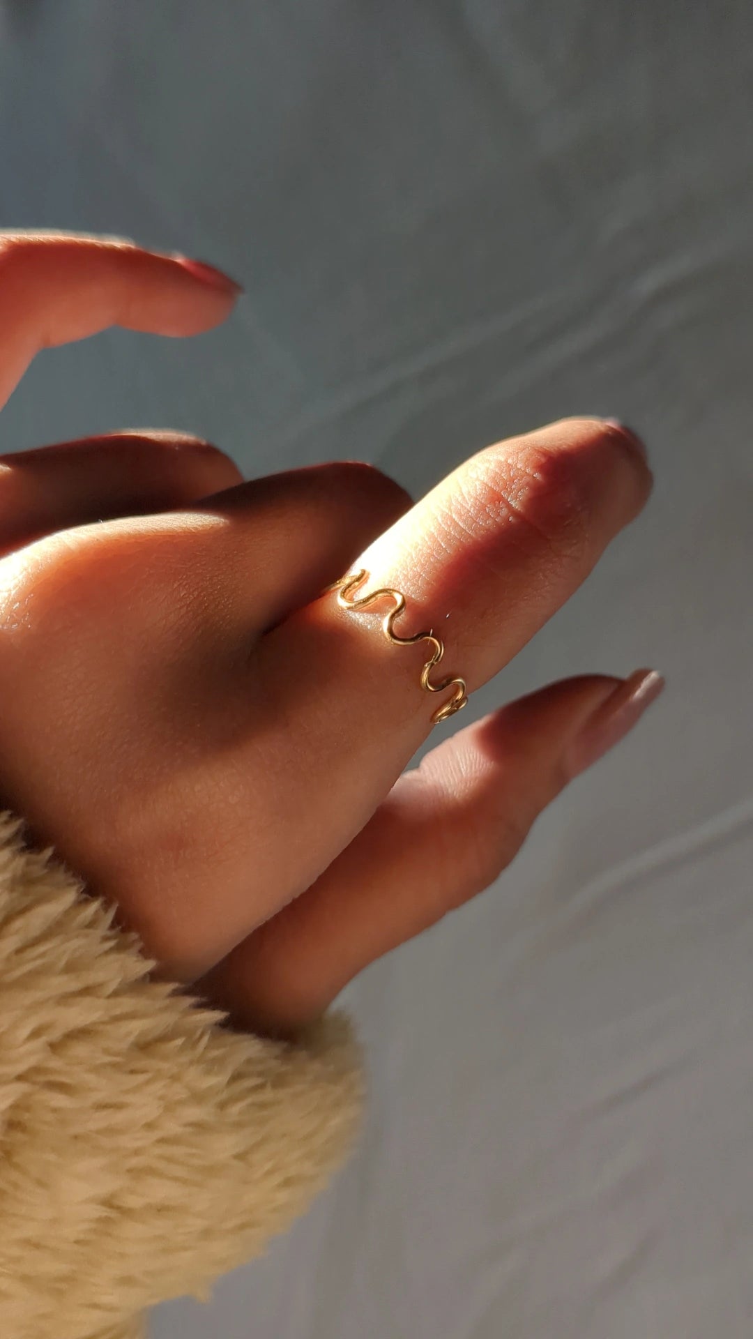 Minimalist Wave Ring ✨