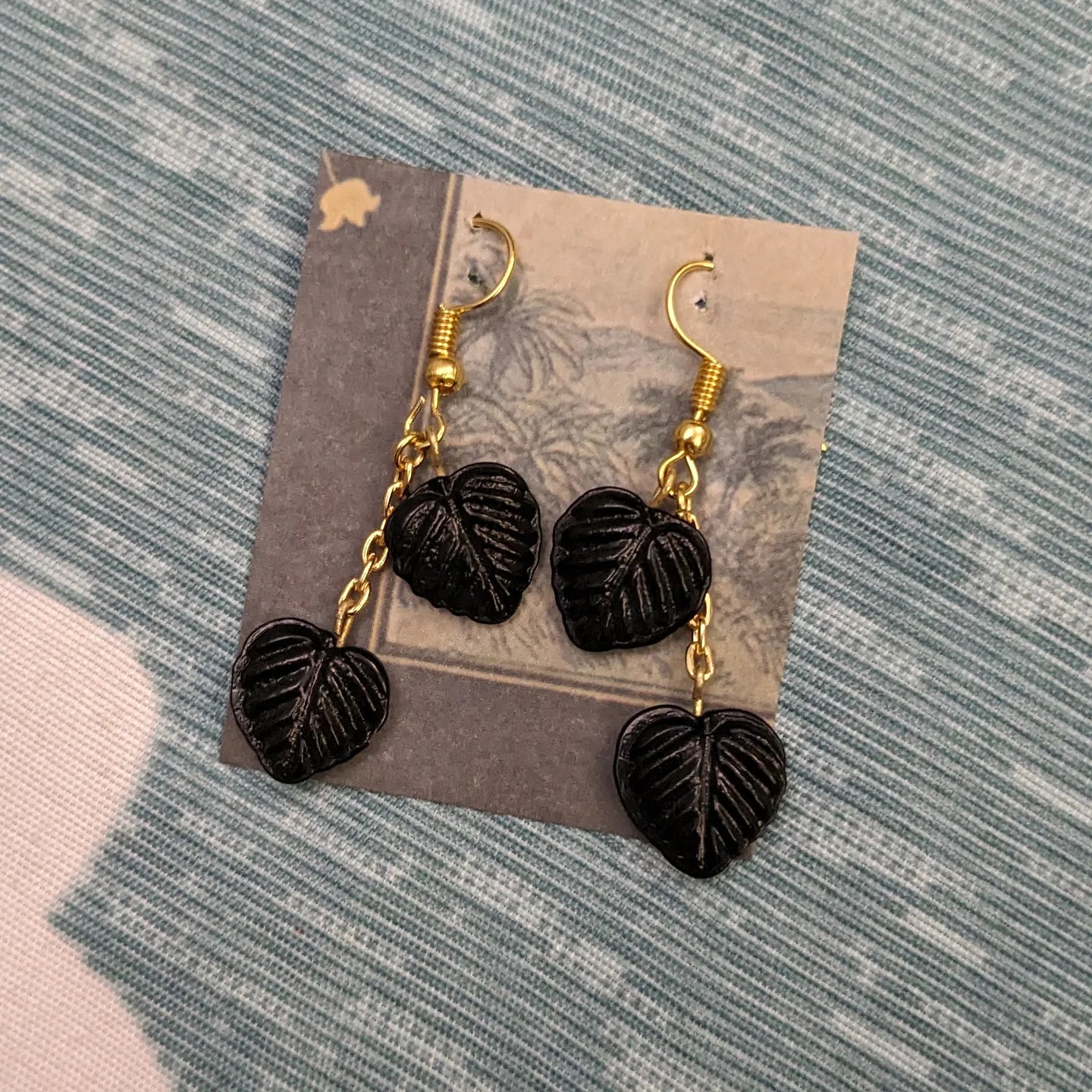 Classic Leaf Earrings ๐ฟ