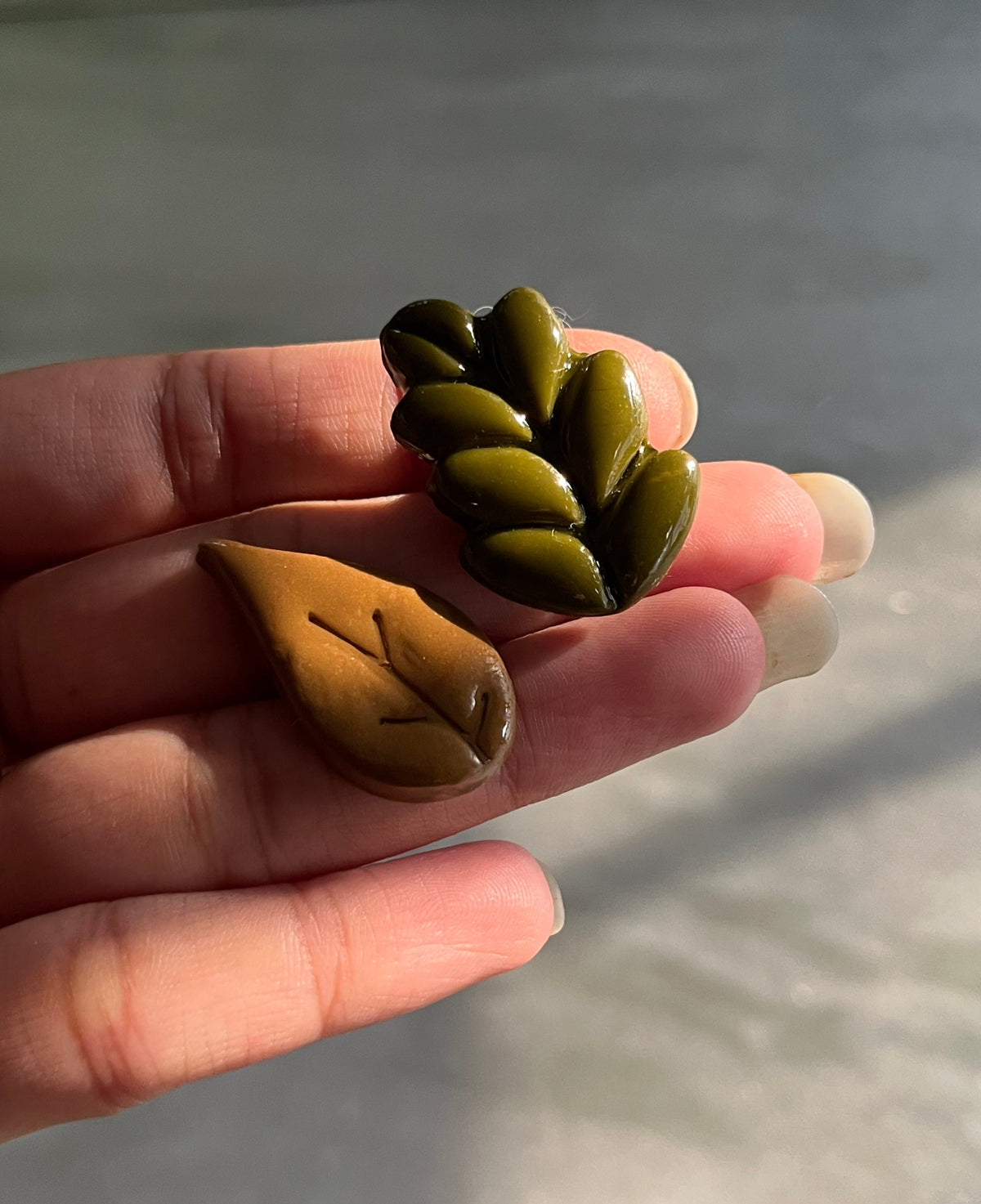 Autumn Leaf Pins/Magnets 🍃🍂