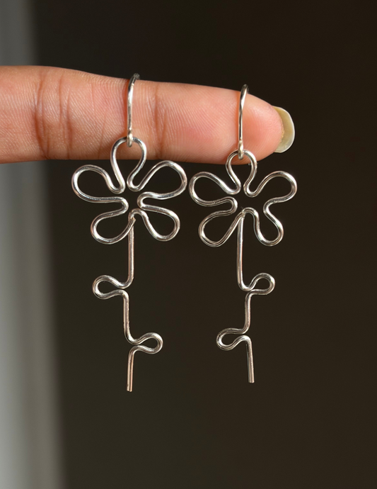 Flower Stem Wire Earrings 🤍