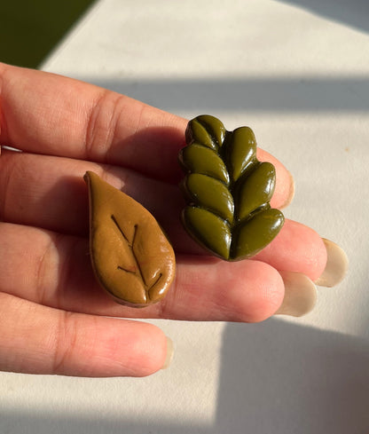 Autumn Leaf Pins/Magnets 🍃🍂