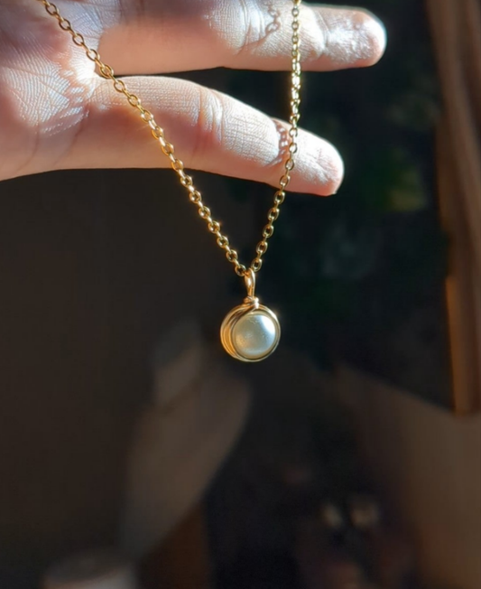 Minimalist Round Pendant Necklaces ✨