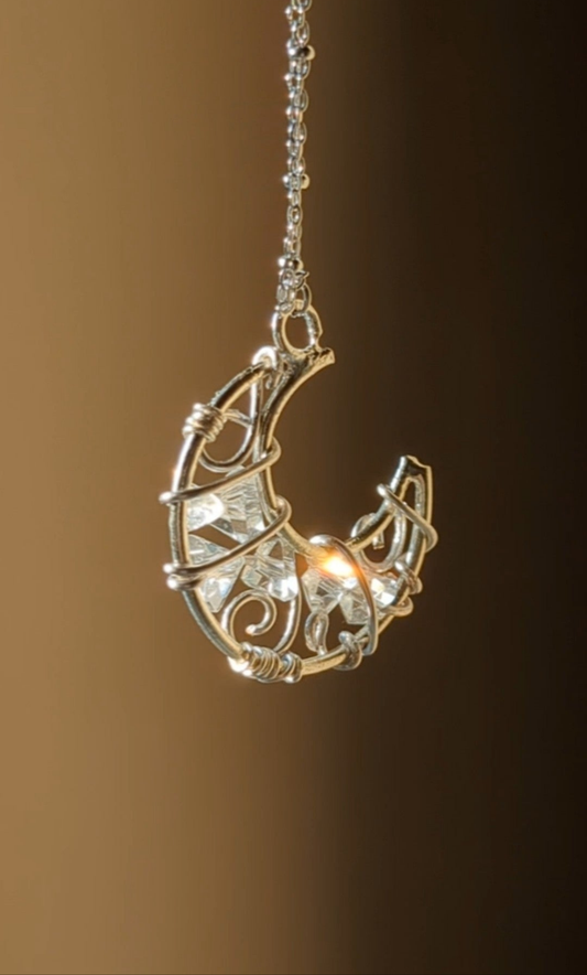 Moon Pendant Necklace 🌙✨