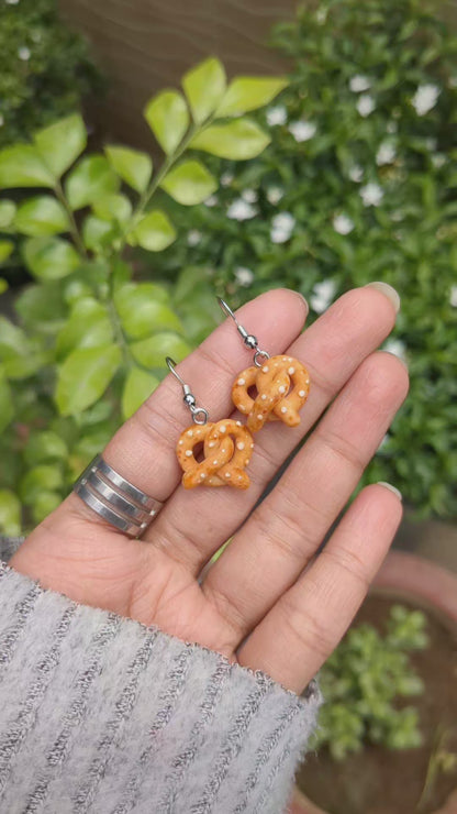 Pretzel Earrings 🥨
