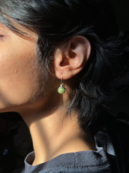 Minimal Wire Glass Bead Earrings 🤍